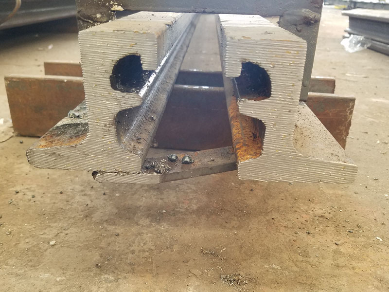 ������s�p